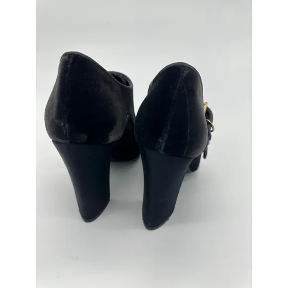 Tory Burch Black Velvet Heels Size 7.5M