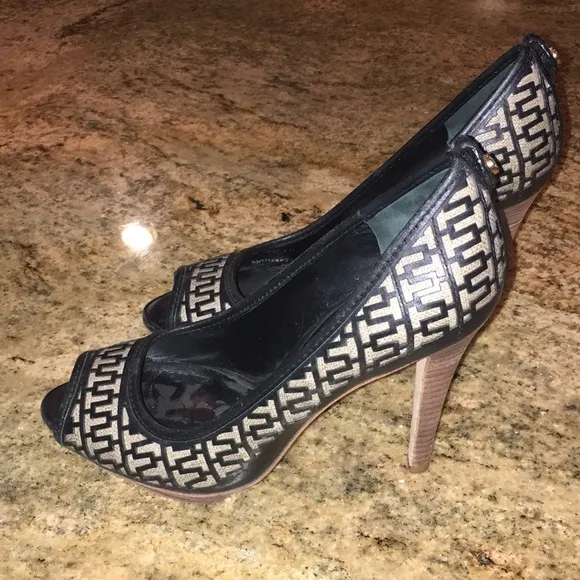Tory Burch Reagan Heels Open Toe Stilettos Black/Cream - Size 9