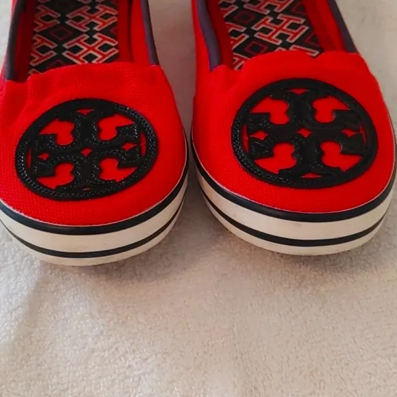 Tory Burch Red and Navy Canvas Raymond Slip On Size 6 (4359)