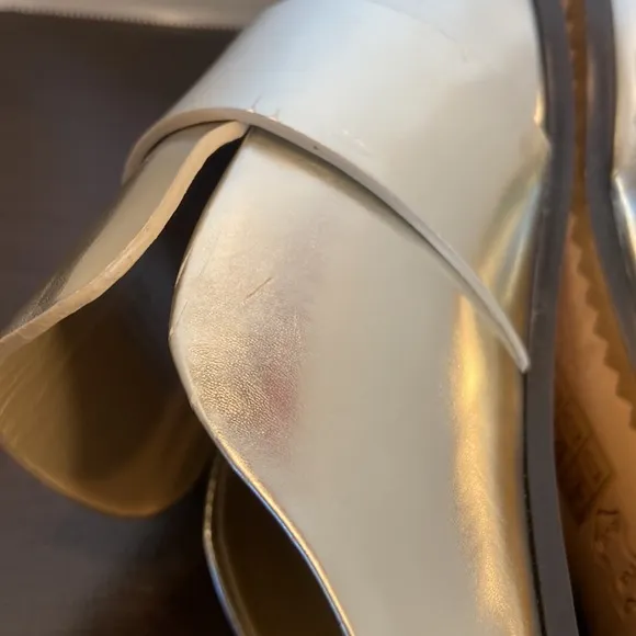 Tory Burch Sidney Silver Metallic Leather Slides Loafers Size 8