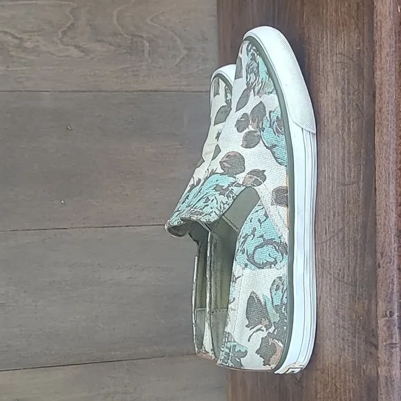 Tory Burch Sneakers Women's sz 6 Green/Cream Floral Slip On Canvas Sneaker
