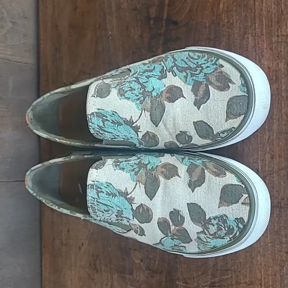 Tory Burch Sneakers Women's sz 6 Green/Cream Floral Slip On Canvas Sneaker