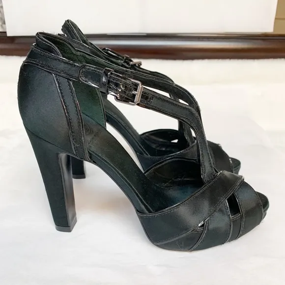 Tory Burch Strap Block Heels Size: 9
