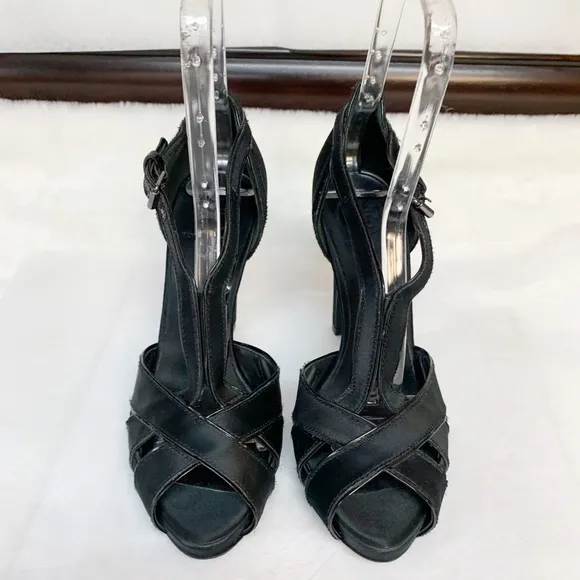 Tory Burch Strap Block Heels Size: 9