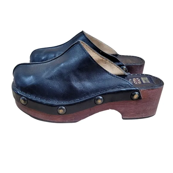 True Vintage 1960s 70s Ocres UK Black Studded Leather Wood Heel Clogs Mules
