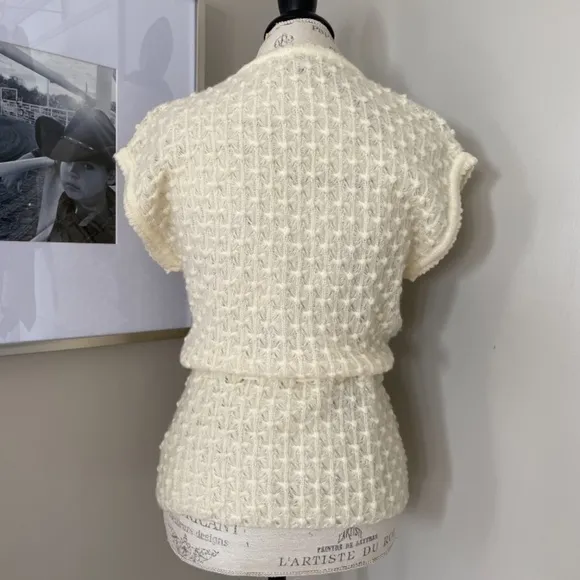 🎉True Vintage ✌️ivory 1970s hippie style button down tie waist knit sweater