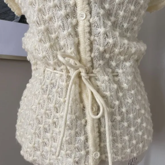 🎉True Vintage ✌️ivory 1970s hippie style button down tie waist knit sweater