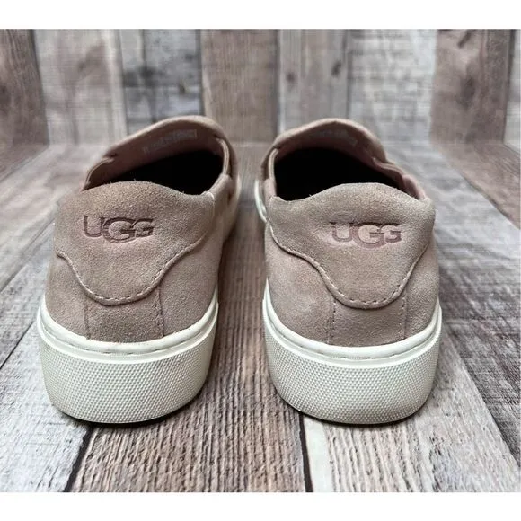 UGG Alameda Slip On Leather Sneaker sz 6