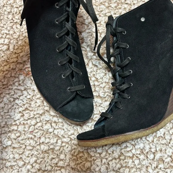 UGG Elyse Open Toe Black Suede Lace Up Ankle Heels​
