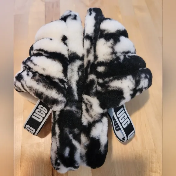 UGG Fluff Yeah Slide Marble Big Boys Size 5