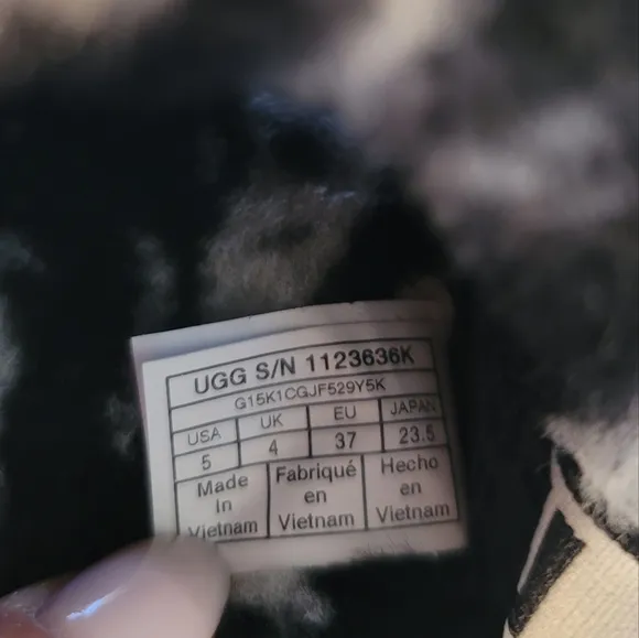 UGG Fluff Yeah Slide Marble Big Boys Size 5