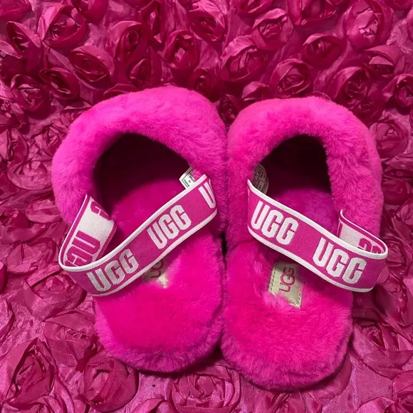 UGG Logo Fluff Yeah Fur Slides 💖