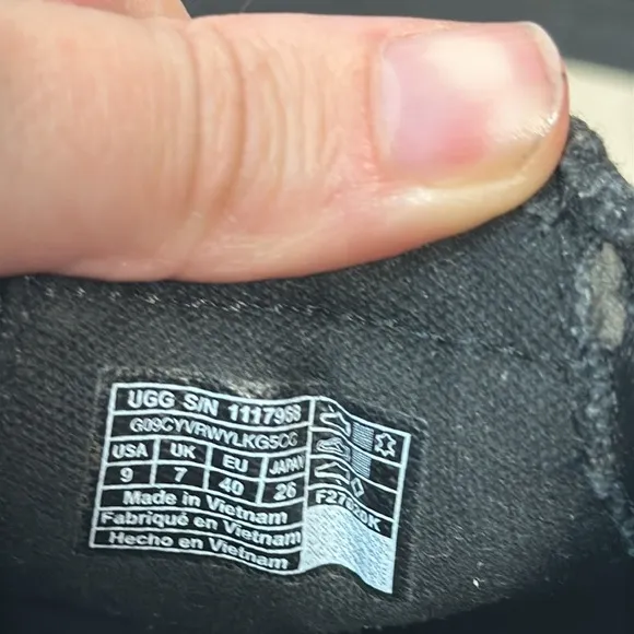 UGG Marin Slip On Platform Sneaker Black Size 9