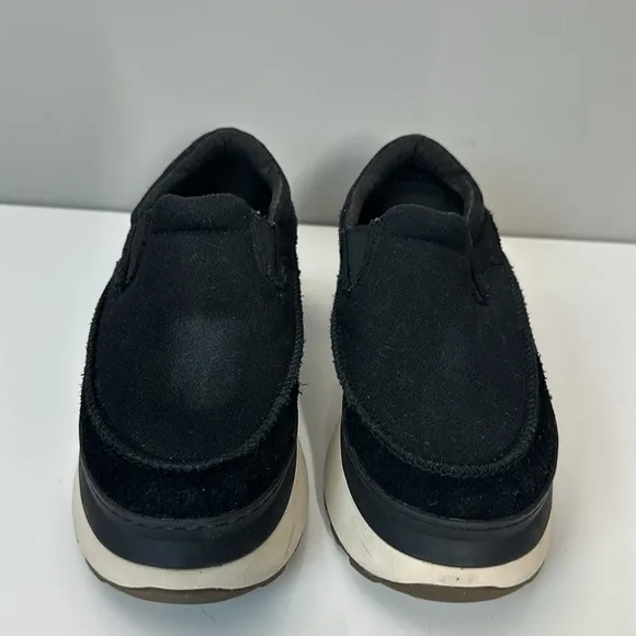 UGG Marin Slip On Platform Sneaker Black Size 9