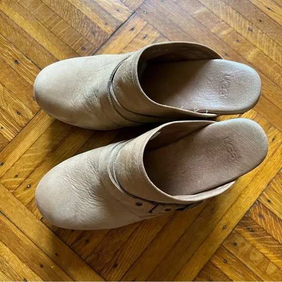UGG Natalee Tan Platform Wood   Suede Mule Clogs