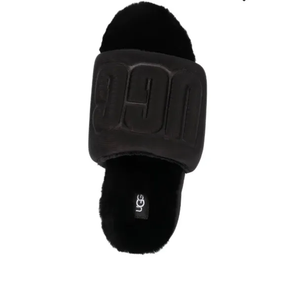 UGG NEW NWOB MAXI PADDED PLATFORM SLIDES