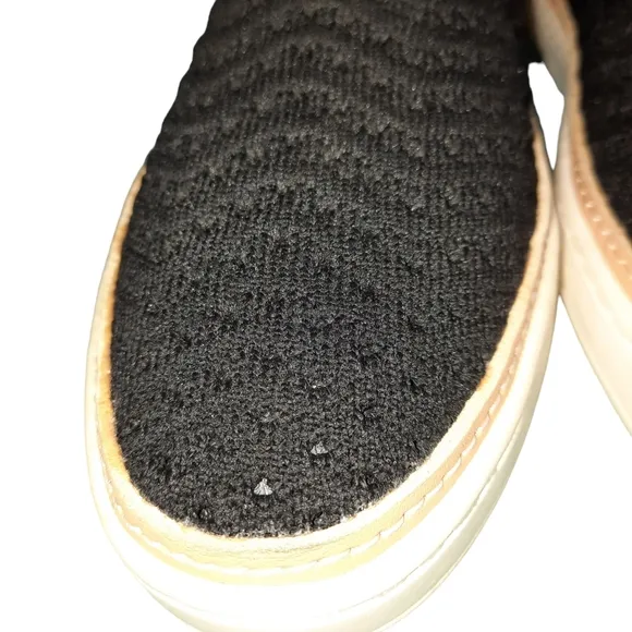 Ugg Sammy Chevron Black Slip-on SZ 7.5