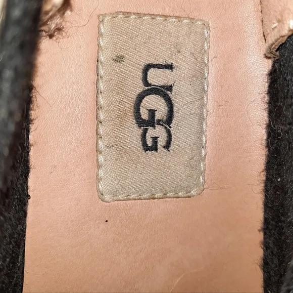 Ugg Sammy Chevron Black Slip-on SZ 7.5