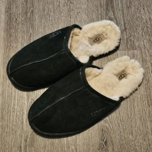UGG Scuff Black slides slippers