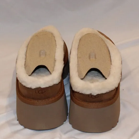 UGG WOMEN'S SUEDE COZY SHEARLING LINED CLOGS CHESTNUT NEW IN BOX!