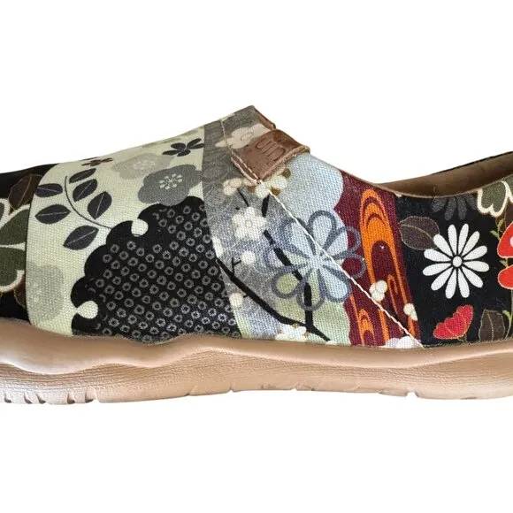 UIN Hana Toledo Design Floral Art Sneaker Painted Canvas Slipon Lightweight Shoe