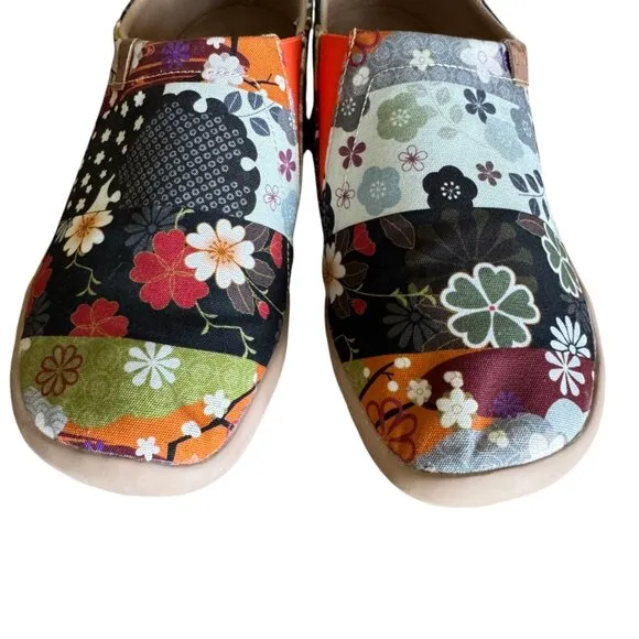 UIN Hana Toledo Design Floral Art Sneaker Painted Canvas Slipon Lightweight Shoe