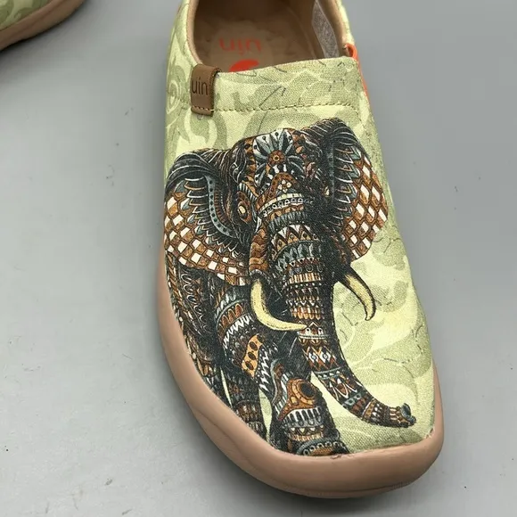 UIN Toledo Chang Thai Elephant Slip On Canvas Shoe 8.5 Green