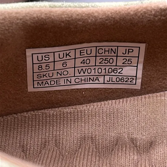 UIN Toledo Chang Thai Elephant Slip On Canvas Shoe 8.5 Green