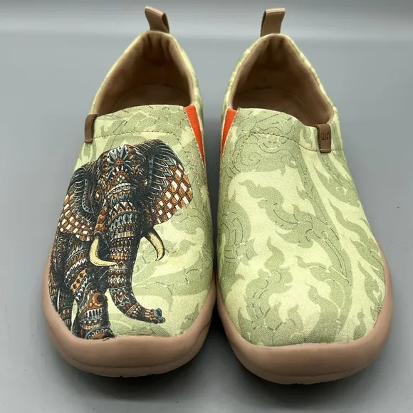 UIN Toledo Chang Thai Elephant Slip On Canvas Shoe 8.5 Green