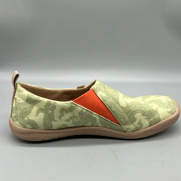 UIN Toledo Chang Thai Elephant Slip On Canvas Shoe 8.5 Green