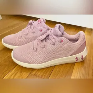 Under Armour Pink Fog &amp; White Ripple 2.0 AL Running Shoe - Kids Size 5.5Y