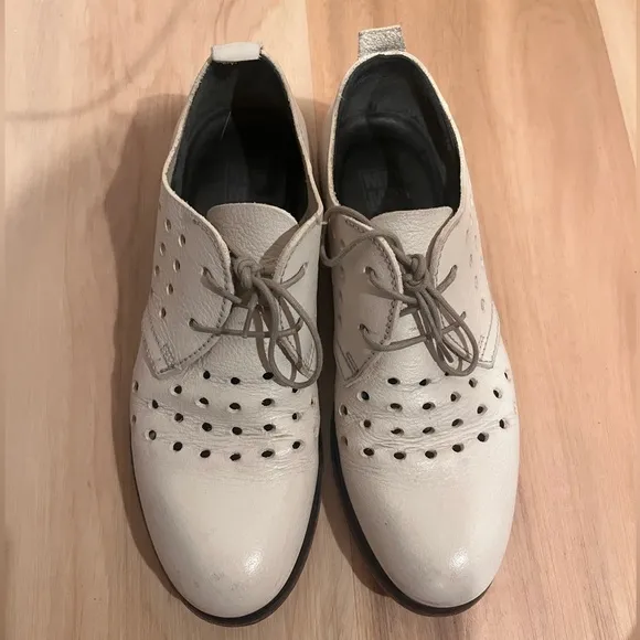 Unique Moma Italian White Leather Perforated Oxford Shoes Size 6