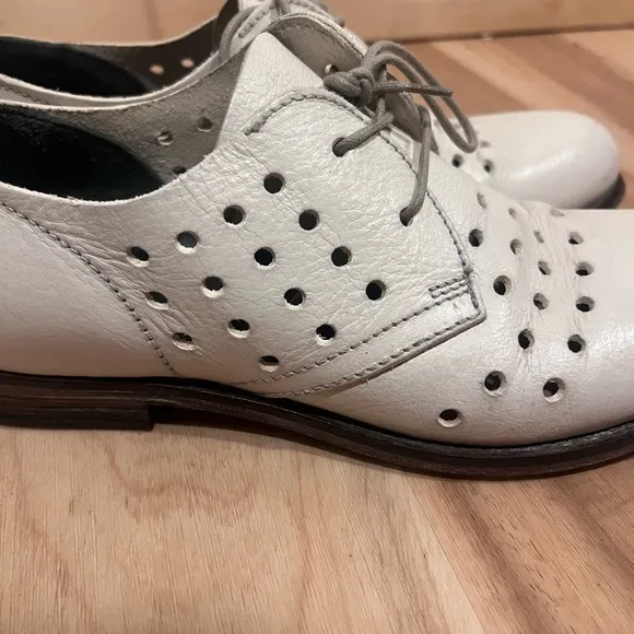 Unique Moma Italian White Leather Perforated Oxford Shoes Size 6