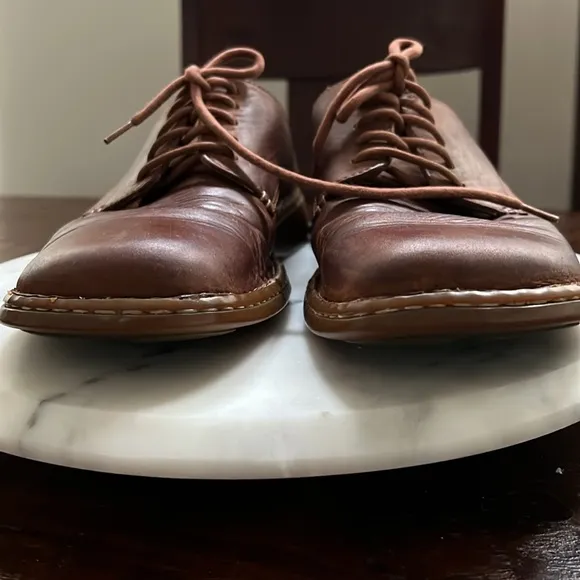 Unisex M-8/W-41 Vintage BORN Ravine Brown Pebbled Leather Lace-Up Oxfords