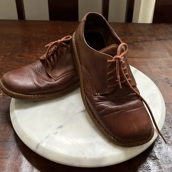 Unisex M-8/W-41 Vintage BORN Ravine Brown Pebbled Leather Lace-Up Oxfords
