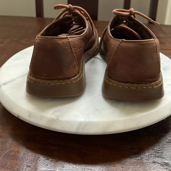 Unisex M-8/W-41 Vintage BORN Ravine Brown Pebbled Leather Lace-Up Oxfords