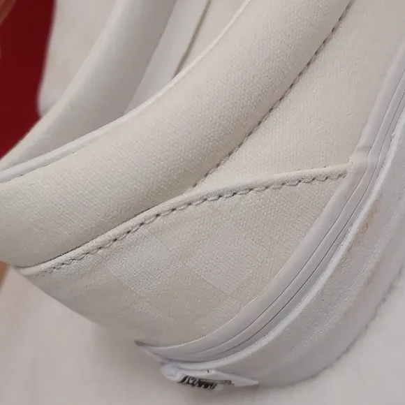 Unisex Vans Classic Slip On