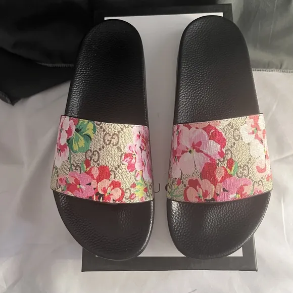 💕Urgent sale✔Gucci sandals for women Brand new slippers