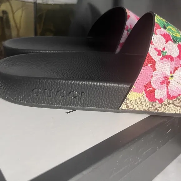 💕Urgent sale✔Gucci sandals for women Brand new slippers