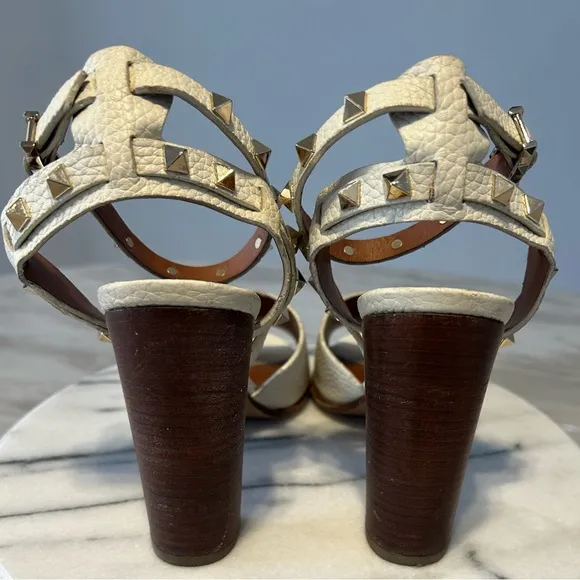 Valentino Garavani US 9.5  Rockstud Chunky Block Heels Cream Stud Straps FLAW