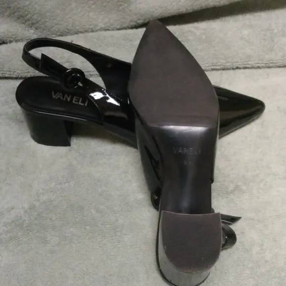 Vaneli Madala Paten Leather Sling Back with block heels size 9