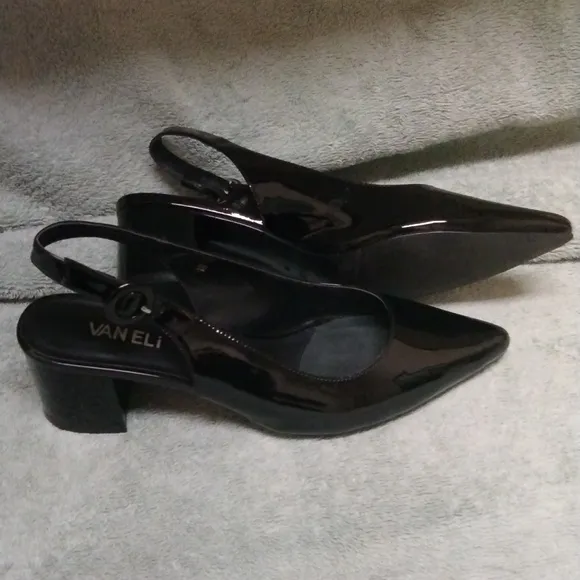 Vaneli Madala Paten Leather Sling Back with block heels size 9