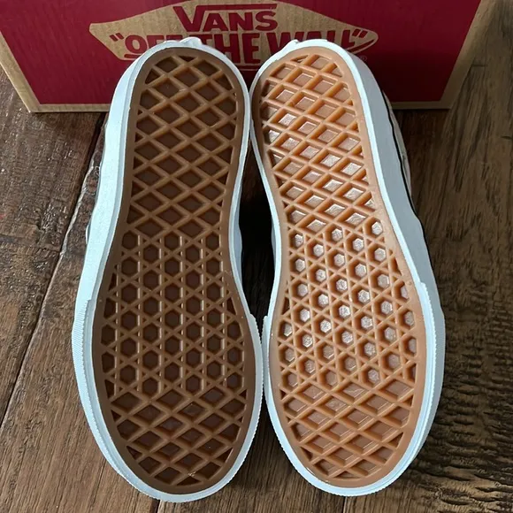 Vans Asher Checkerboard Embroidered Sunflower Girls Size 5