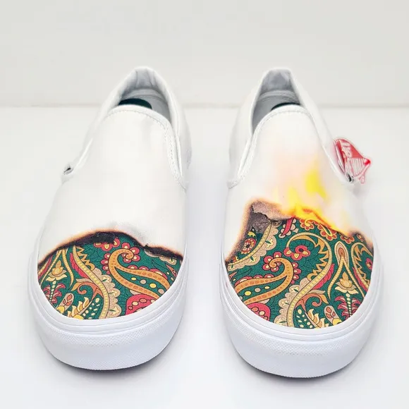 VANS Classic Slip On Big Reveal Skate Shoe White Paisley Sneakers Women's 6