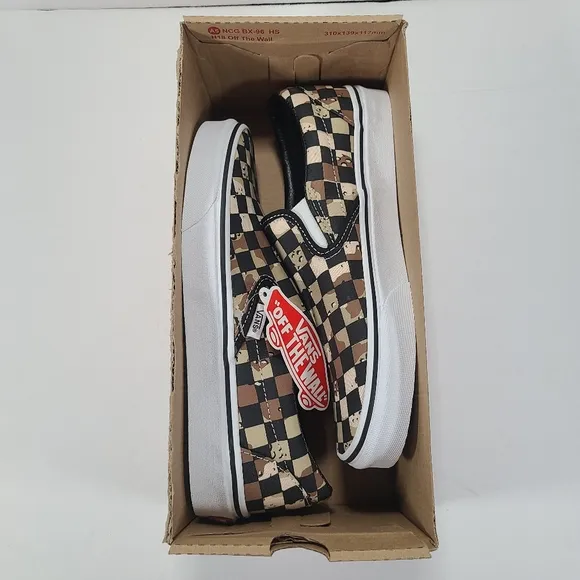 Vans Classic Slip-On Checkerboard Camo Desert Men's Size 7 Women’s Size 8.5