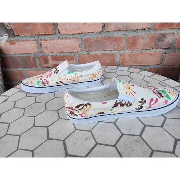 Vans Classic Slip On Get Outdoors Classic White Size US 9.5 Men New VN000BVZFRL