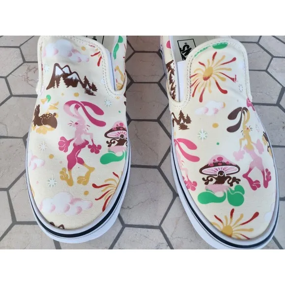 Vans Classic Slip On Get Outdoors Classic White Size US 9.5 Men New VN000BVZFRL