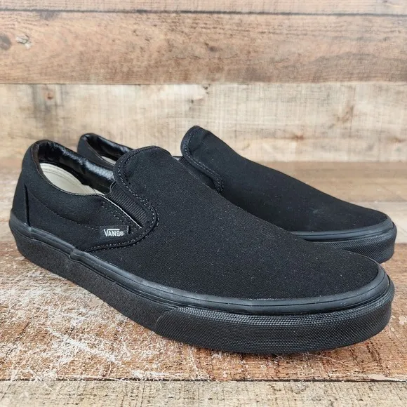 Vans Classic Slip-On Men Sz 9.5 Triple Black Canvas Low Top Sneaker Skater Shoe