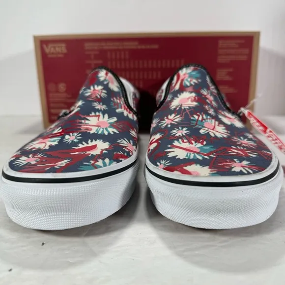 Vans Classic Slip-On Vans Crew Floral Red Sneakers Men Size 10 Women 11.5