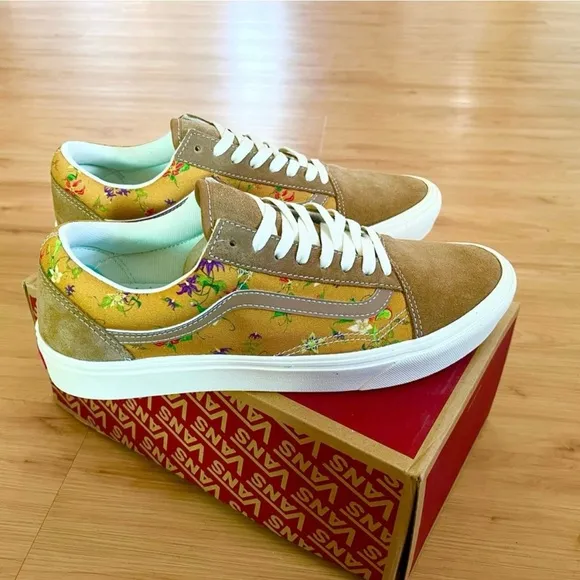 Vans ComfyCush Old Skool 'Fatal FloralWomen 9.5 US Mens 8.0 US